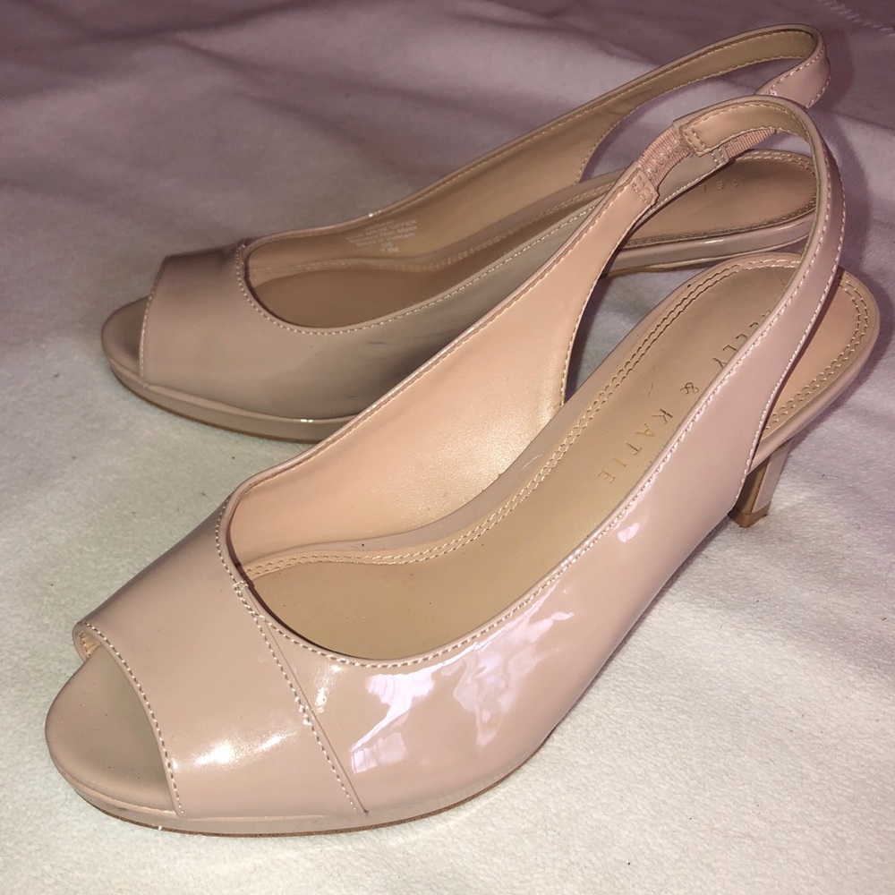 Medium Beige 3in. Heals
